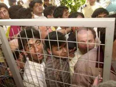 "Τυφλές" ρατσιστικές επιθέσεις...