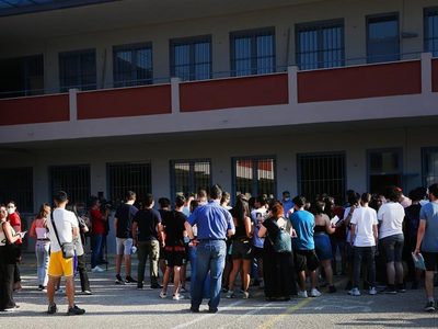 Λύκεια: Πρωινό «χάος» μετά την «κατάρρευ...