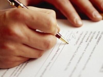 Σε ποιό τηλεοπτικό δίδυμο έχει υπογράψει...