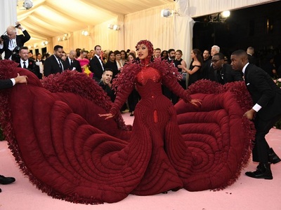 CARDI B ME ΤΟΜ ΒRΟWNE
