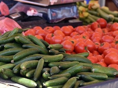  Δέκα ευρώ για ένα κιλό χόρτα και ένα μα...