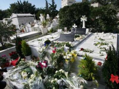 Βάνδαλοι "λεηλάτησαν" τάφους στον Πύργο