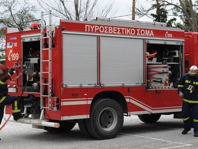 Φωτιά σε μεγάλη επιχείρηση στον Πύργο -ΔΕΙΤΕ ΦΩΤΟ