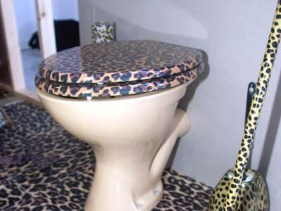 6 αηδιαστικά λάθη που κάνουμε στο μπάνιο μας