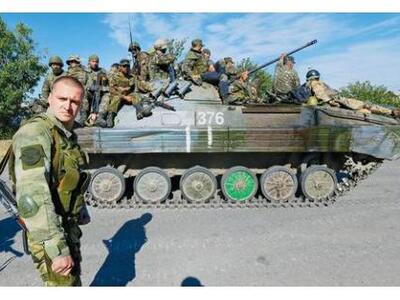 Ισχυρές εκρήξεις σε εργοστάσιο πυρομαχικ...