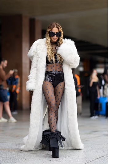 Ρίτα Ορα με Nina Ricci 