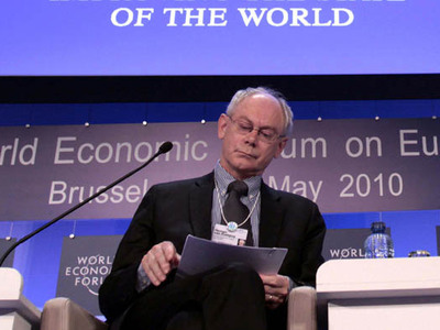 Βαν Ρόμπεϊ : Η Ελλάδα δεν θα χρεοκοπήσει