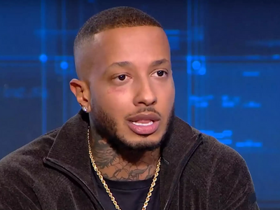 O Light αλλάζει τους στίχους του προσβλη...