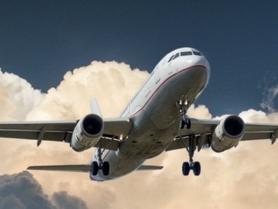 Αεροσκάφος έκανε αναστροφή εν πτήσει διό...