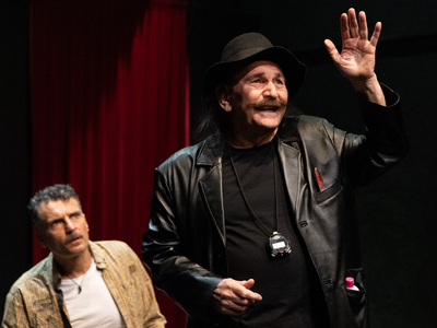 "Ο δολοφόνος είναι ανάμεσά μας&quot...