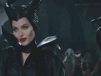 Εντυπωσιακή η Αντζελίνα Τζολί στην πρεμι...