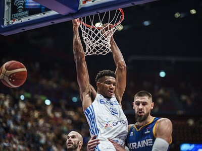 Ο «οδοστρωτήρας» Γιάννης Αντετοκούνμπο- ...