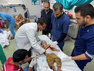 Γάζα: «Λουτρό αίματος» στο τμήμα επειγόν...