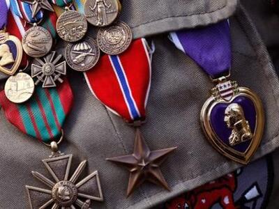 Βρετανία: Έκλεψαν τα μετάλλια βετεράνου ...