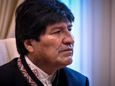 Βολιβία: Απαγορεύουν στον Μοράλες να κατ...