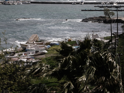 Πέμπτη με θυελλώδεις ανέμους, βροχές, υψ...