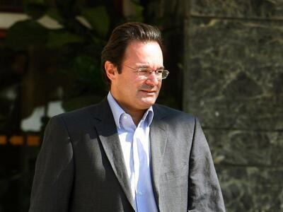 Παπακωνσταντίνου: "Η Ελλάδα θα πετύ...