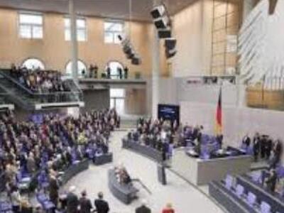 Bild: Περίπου 50 βουλευτές της CDU/CSU ε...