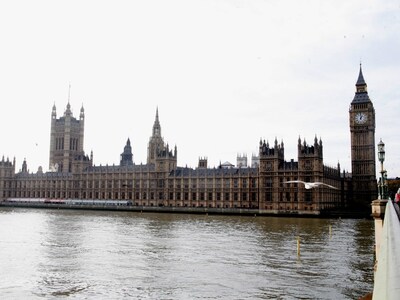 Βρετανία:1.200 νέοι θάνατοι από κορωνοϊό...