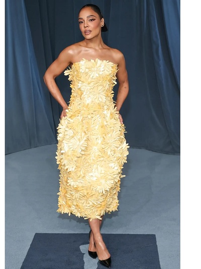 Τέσα Τόμσον με Balenciaga