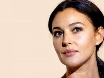 Ιταλικό άρωμα α λα Μόνικα Μπελούτσι στη ...