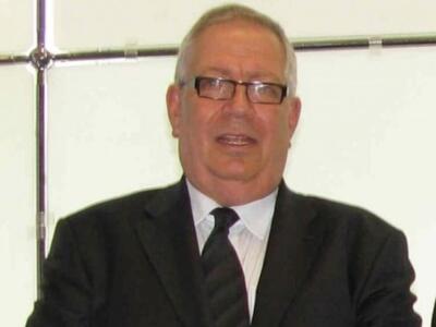 Το τρένο δεν μπορεί να περιμένει άλλο τη...