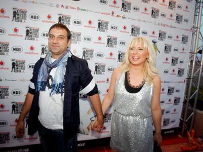 Χωρίς τηλεοπτική "στέγη" Καραβ...