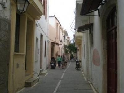 Οι σούζες «τρελαίνουν» το «Μακρύ Στενό»