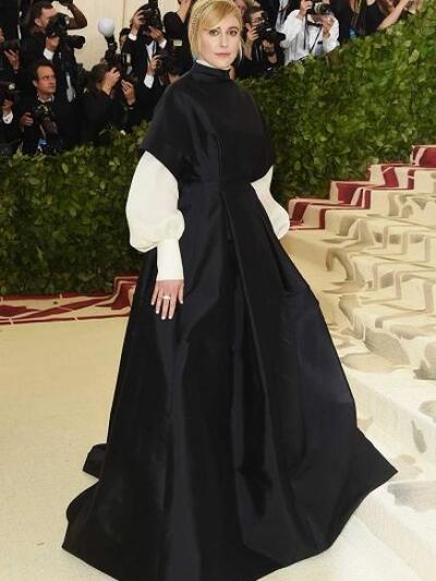 ΓΚΡΕΤΑ ΓΚΕΡΓΟΥΙΚ ΜΕ THE ROW