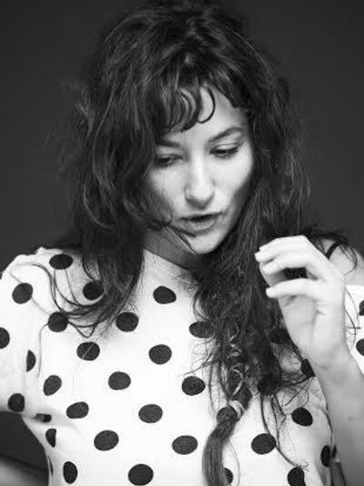 H ταλαντούχα jazz vocalist Αγγελική Τουμπανάκη.