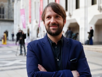 Χτυπήματα στους υπαλλήλους, ταπείνωση κα...