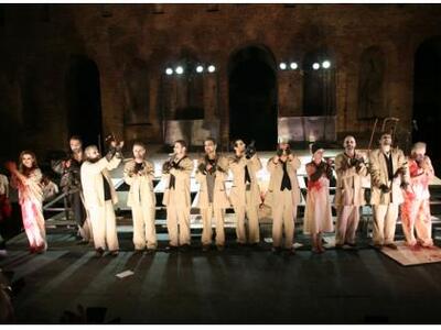 Δείτε φωτό από την χθεσινή 2η παράσταση ...