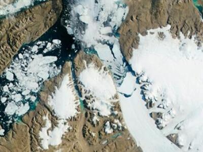 Γιγαντιαίο παγόβουνο,  δύο φορές όσο το ...