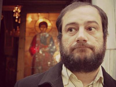 Η παράσταση «Μάρτυς μου ο Θεός» του Μάκη...