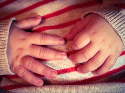 Πύργος: Δάγκωνε το βρέφος και το έκαιγε ...