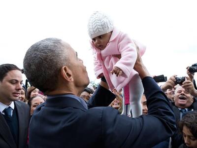 Με ένα πιτσιρίκι, παιδάκι ενός από τους ...