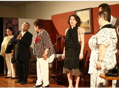 Δημόσιες ευχαριστίες από την θεατρική ομ...