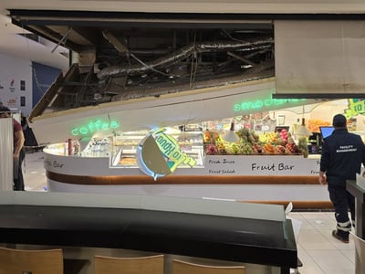 Θεσσαλονίκη: Κατάρρευση κομμάτι οροφής σ...