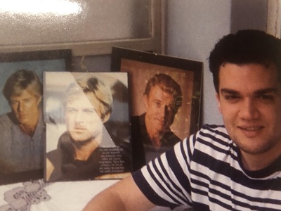 Ο υπογράφων το άρθρο σε νεαρή ηλικία πλά...