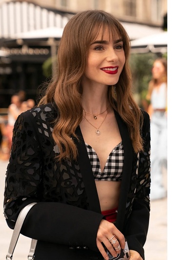 Με Barbara Bui blazer και εσωτερικό ban...