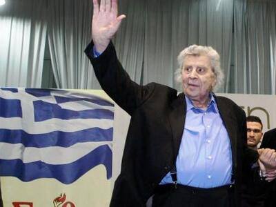  Μίκης Θεοδωράκης: Η Ελλάδα έχει οδηγηθε...