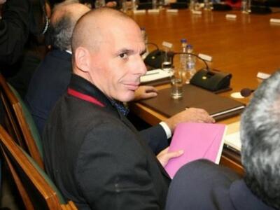 Το λιλά σημειωματάριο του Γιάννη Βαρουφάκη