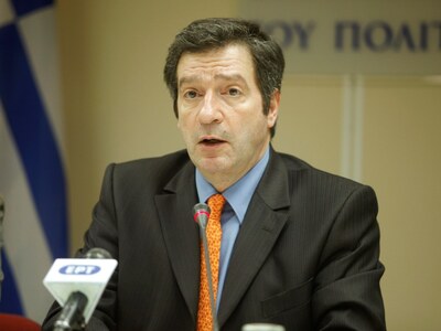 Ο Συνήγορος του πολίτη παραιτείται και π...