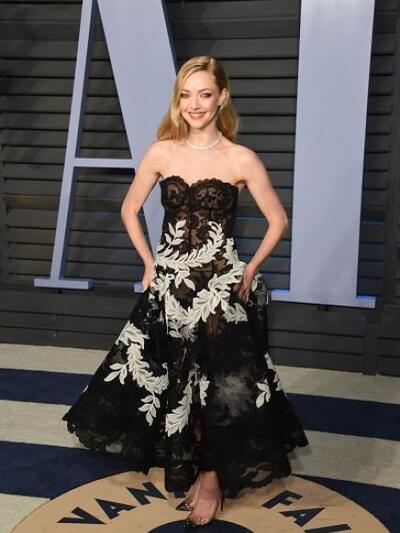 ΑΜΑΝΤΑ ΣΕΙΦΡΙΝΤ ΜΕ OSCAR DE LA RENTA