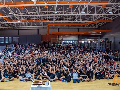 Η οικογένεια του Προμηθέα γιορτάζει - Το...