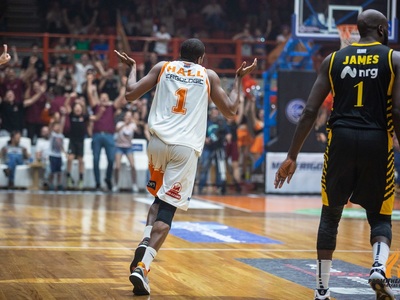 ΠΡΟΜΗΘΕΑΣ - ΑΕΚ LIVE