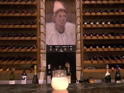 «Οίνος ευφραίνει καρδίαν» στο ξενοδοχείο...