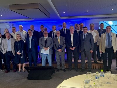 Ποδαρικό του ΕΑΠ στα Βιομηχανικά Διδακτο...