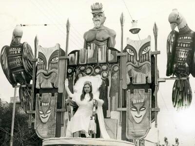 Μια Βασίλισσα του Καρναβαλιού από τα παλ...