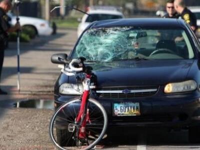 Χτύπησε ποδηλάτη και το έγραψε περήφανα ...